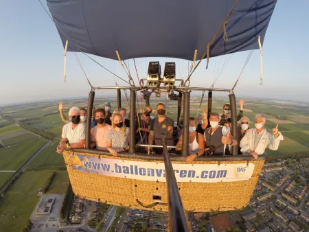 Ballonvaren boven Noord Holland vanaf Wieringerwerf