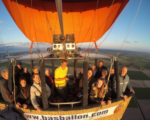 Luchtballon-boven-Opmeer