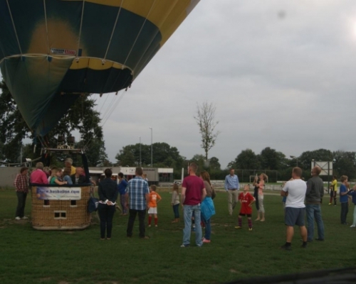 Luchtballon bij vv Saalsveldia